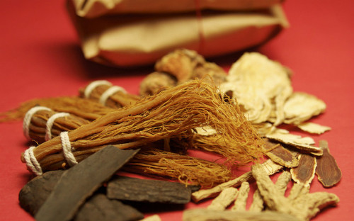 Sâm Hàn Quốc hỗ trợ điều trị các bệnh thiếu máu, tiểu đường, ung thư.