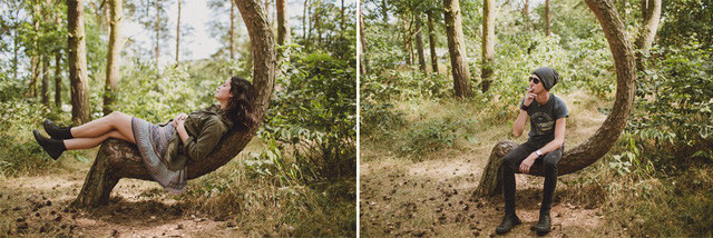  Du khách chụp hình tại khu rừng kỳ lạ