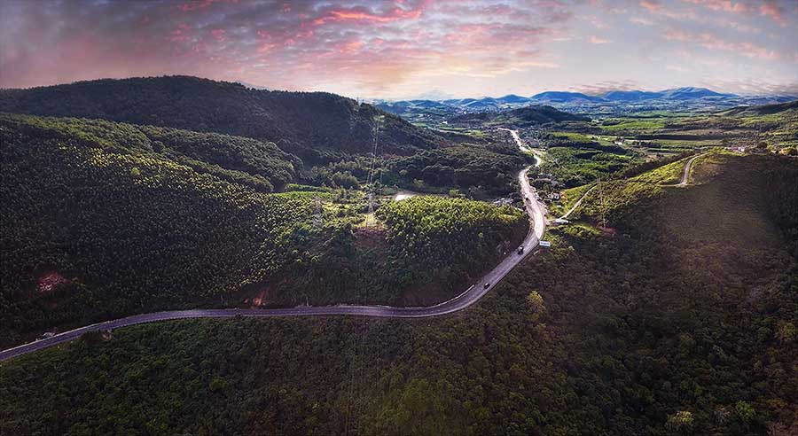 Đèo An Khê nhìn từ trên cao. Ảnh: Phan Nguyên  Đèo An Khê nhìn từ trên cao. Ảnh: Phan Nguyên