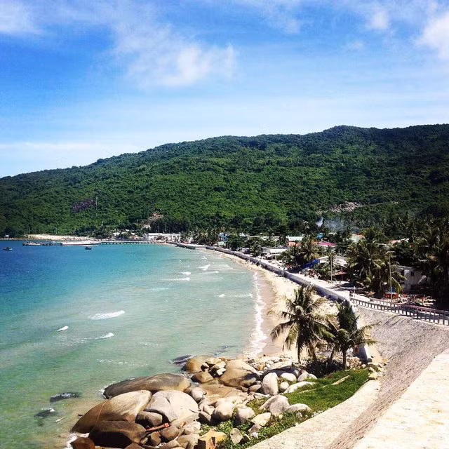 Đảo Hòn Rái nằm ở giữa đảo Nam Du và đảo Hòn Tre, hòn đảo này được xem là một trong những hòn đảo hoang sơ và quyến rũ bậc nhất Việt Nam. Ảnh: @hooraygetaway