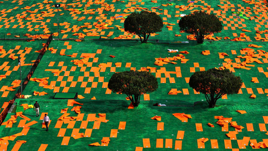  Dehradun, Ấn Độ: Thảm được phơi tại thủ phủ của Uttarakhand trước Ngày Quốc tế Yoga 21/6. (Nguồn: Associate Press)