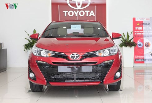 Phân khúc sedan và hatchback tầm trung tại Việt Nam cũng đang rất “nóng” với nhiều mẫu xe mới. Phân khúc sedan và hatchback tầm trung tại Việt Nam cũng đang rất “nóng” với nhiều mẫu xe mới.