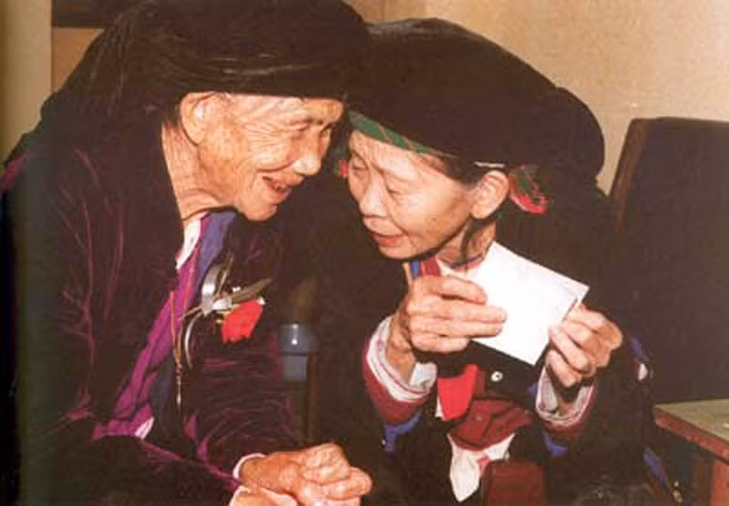  Hai bà mẹ Việt Nam anh hùng 