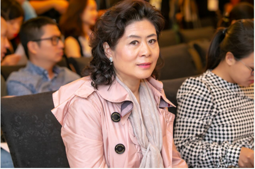Mẹ của Lang Lang đến Hà Nội cùng con trai Mẹ của Lang Lang đến Hà Nội cùng con trai