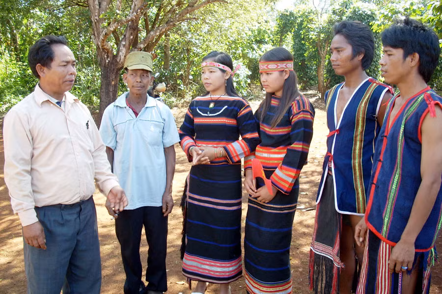 Cần một sự thay đổi mang tính đột phá trong chính sách phát triển vùng đồng bào DTTS. Ảnh: Thanh Nhật