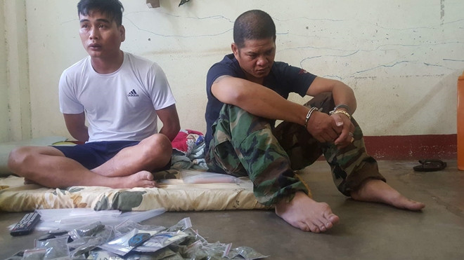 2 đối tượng Vương và Tân bị bắt giữ tại hiện trường 2 đối tượng Vương và Tân bị bắt giữ tại hiện trường