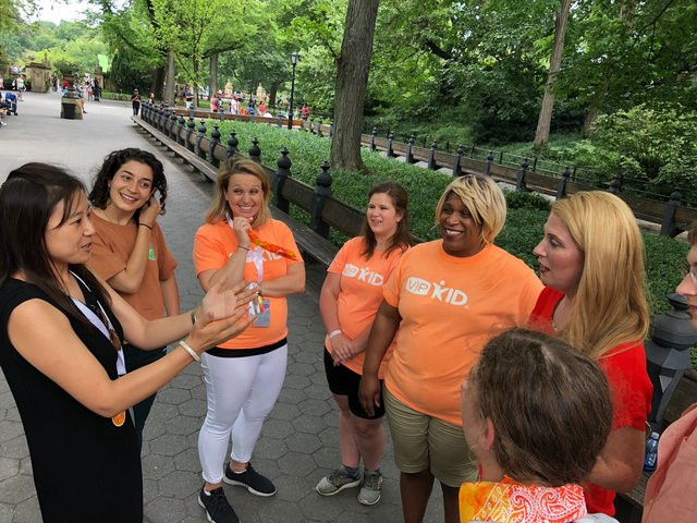 Công ty có đội ngũ 60.000 giáo viên đến từ khắp nơi trên thế giới  Công ty có đội ngũ 60.000 giáo viên đến từ khắp nơi trên thế giới