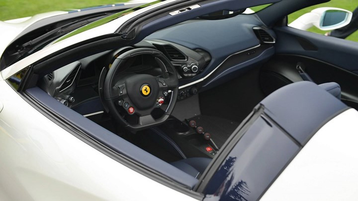 Giá bán và thời gian giao xe vẫn chưa được Ferrari tiết lộ. Giá bán và thời gian giao xe vẫn chưa được Ferrari tiết lộ.