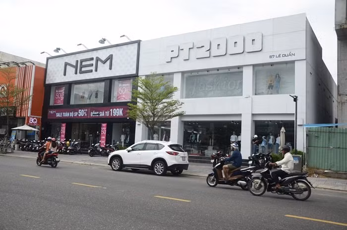 Khu đất số 57 đường Lê Duẩn, vị trí đắc địa ở quận trung tâm Đà Nẵng. Năm 2010, công ty CP Công nghệ phẩm Đà Nẵng được UBND TP cho phép mua và nhận chuyển nhượng với giá hơn 62 tỷ đồng. Việc mua bán khu đất này được xác định liên quan Vũ 'nhôm'