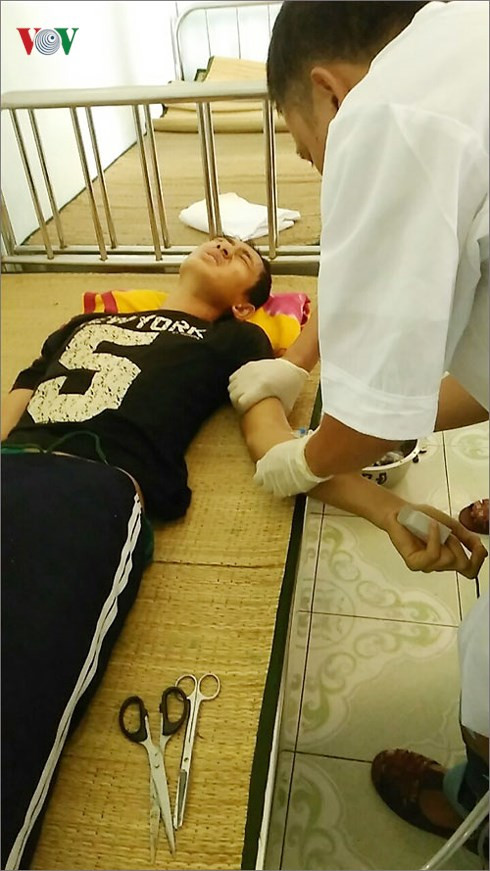 Quân ý đảo Sơn Ca chăm sóc ngư dân 
