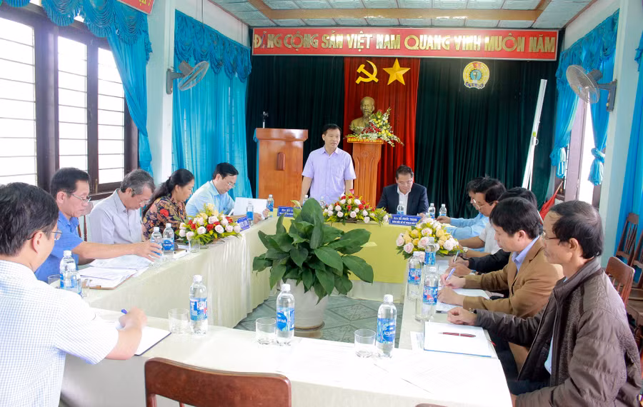 Quang cảnh buổi làm việc. Ảnh: Hồng Thi 