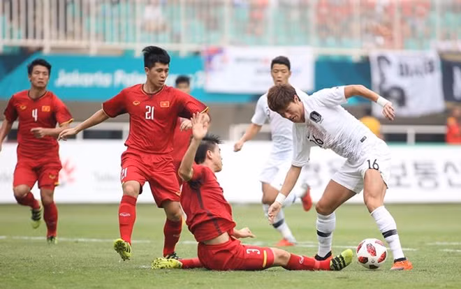 U23 Việt Nam đã không thể chống đỡ nổi các miếng đánh của đối thủ. Ảnh: LT