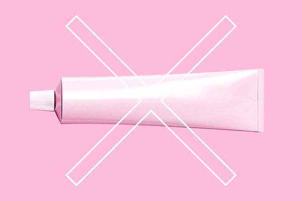 Kem đánh răng không phải liều thuốc trị mụn 'thần thánh' như lời đồn.