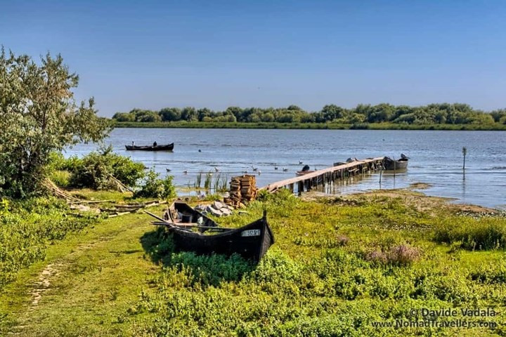 Đồng bằng sông Danube ở Romania. Sông Danube đi qua 10 quốc gia và 4 thủ đô trước khi đổ ra Biển Đen ở Romania. Khu vực này là khu bảo tồn thiên nhiên lớn nhất ở châu Âu. 