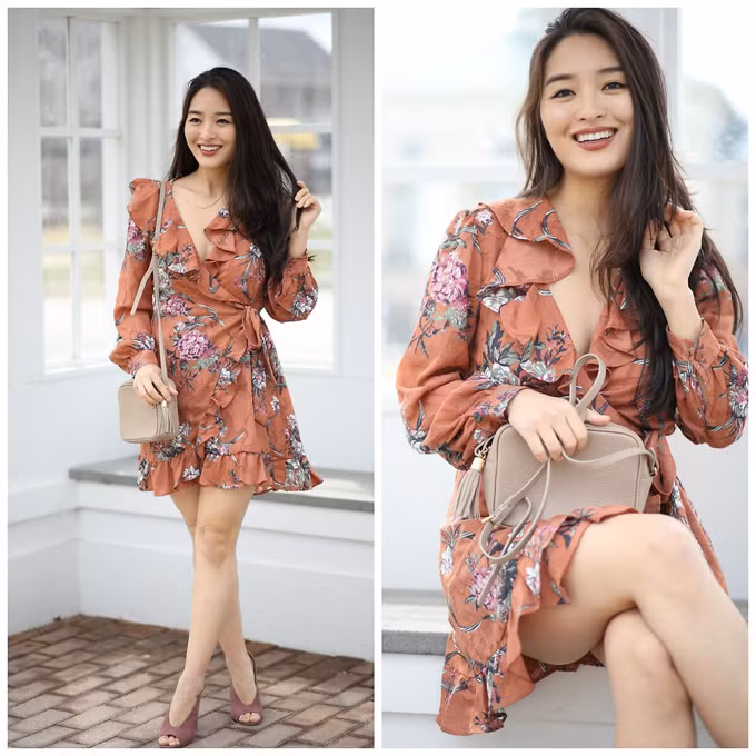  Váy thắt eo, váy vạt quấn là trang phục hot trend ở mùa này. Bạn gái sẽ thêm phần duyên dáng khi chọn váy bèo nhún, họa tiết tông màu thanh nhã.