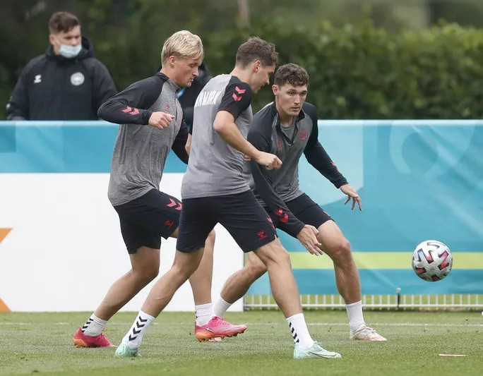 Đan Mạch là đối thủ cực kì khó chịu ở bán kết với đội chủ sân Wembley