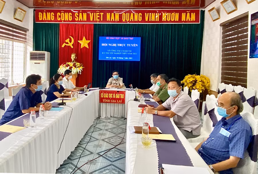  Quang cảnh hội nghị tại điểm cầu Sở GD-ĐT tỉnh Gia Lai. Ảnh: Mộc Trà