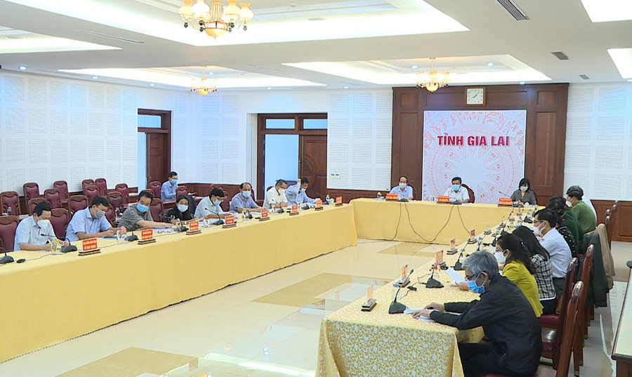 Quang cảnh hội nghị trực tuyến tại điểm cầu UBND tỉnh Gia Lai. Ảnh: Như Nguyện  Quang cảnh hội nghị trực tuyến tại điểm cầu UBND Gia Lai. Ảnh: Như Nguyện