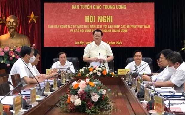  Đồng chí Nguyễn Trọng Nghĩa, Bí thư Trung ương Đảng, Trưởng Ban Tuyên giáo Trung ương phát biểu kết luận hội nghị. (Nguồn: Nhandan.vn)