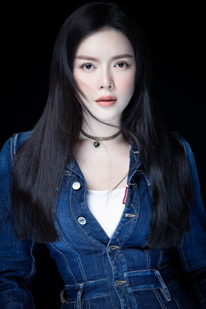 Nữ diễn viên thừa nhận trong nhiều năm qua, cô dính không ít tin đồn. Ảnh: NSCC