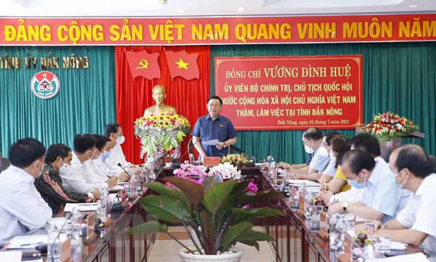 Chủ tịch Quốc hội Vương Đình Huệ làm việc với Ban Thường vụ Tỉnh ủy Đắk Nông. (Ảnh: Doãn Tấn/TTXVN) Chủ tịch Quốc hội Vương Đình Huệ làm việc với Ban Thường vụ Tỉnh ủy Đắk Nông. (Ảnh: Doãn Tấn/TTXVN)