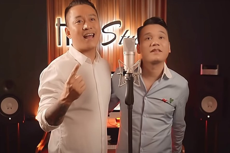 Tuấn Hưng - Khắc Việt là 2 sao Việt có nhiều hoạt động tích cực ủng hộ người dân trong "cuộc chiến" với dịch bệnh. Ảnh: NVCC Tuấn Hưng - Khắc Việt là 2 sao Việt có nhiều hoạt động tích cực ủng hộ người dân trong