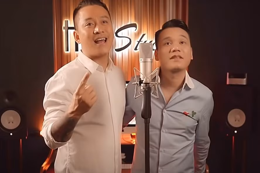 Tuấn Hưng - Khắc Việt là 2 sao Việt có nhiều hoạt động tích cực ủng hộ người dân trong 