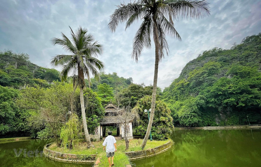 Bầu trời du lịch Việt liệu có tươi sáng hơn vào cuối Hè năm nay? (Ảnh minh họa: Mai Mai/Vietnam+)