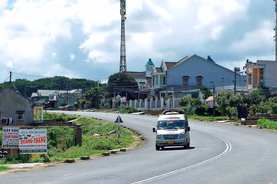 Quốc lộ 19, đoạn qua xã An Thành (huyện Đak Pơ). Ảnh: Đức Thụy