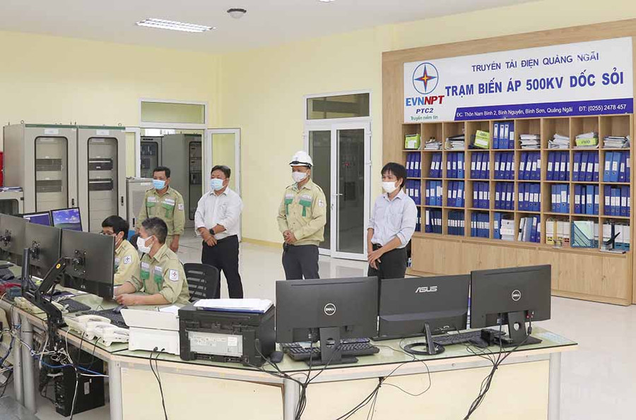 Dự án đường dây 500 kV mạch 3 đoạn Dốc Sỏi-Pleiku 2 chính thức đóng điện. Ảnh: Hà Duy