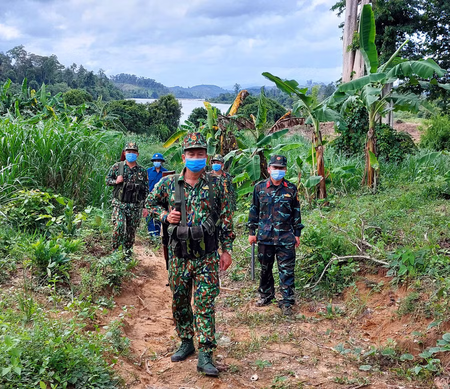 Bộ đội Biên phòng tỉnh tuần tra phòng-chống xuất-nhập cảnh trái phép. Ảnh: Thiên Thanh