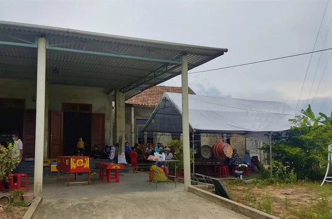 Gia đình đã tổ chức an táng cho nạn nhân Gia đình đã tổ chức an táng cho nạn nhân