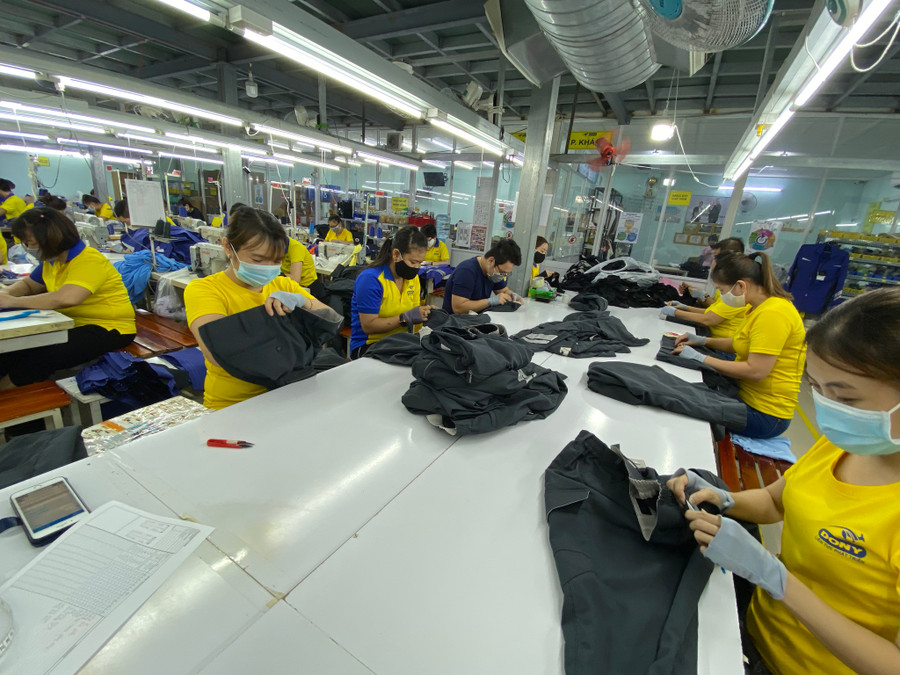 Nhiều doanh nghiệp đang thiếu hụt công nhân trong mùa dịch Covid-19 - Ảnh: Ng.Nga