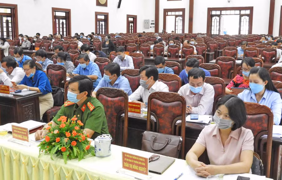 Lãnh đạo các cơ quan ban ngành của Thành phố tham dự hội nghị. Ảnh: Thanh Nhật