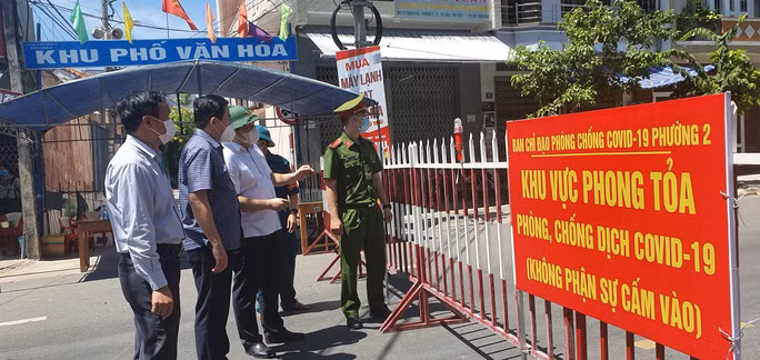 TP Tuy Hòa đang thực hiện phòng tỏa nhiều khu vực có ca nhiễm Covid-19