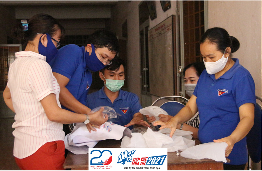 Số khẩu trang này sẽ phát cho các tình nguyện viên tham gia chương trình Tiếp sức mùa thi