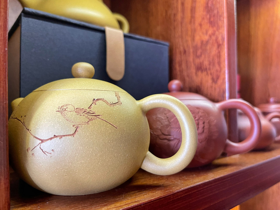 Những chiếc ấm đất ra đời cùng lịch sử hàng ngàn năm của văn hóa trà luôn có sức quyến rũ giới mê trà 