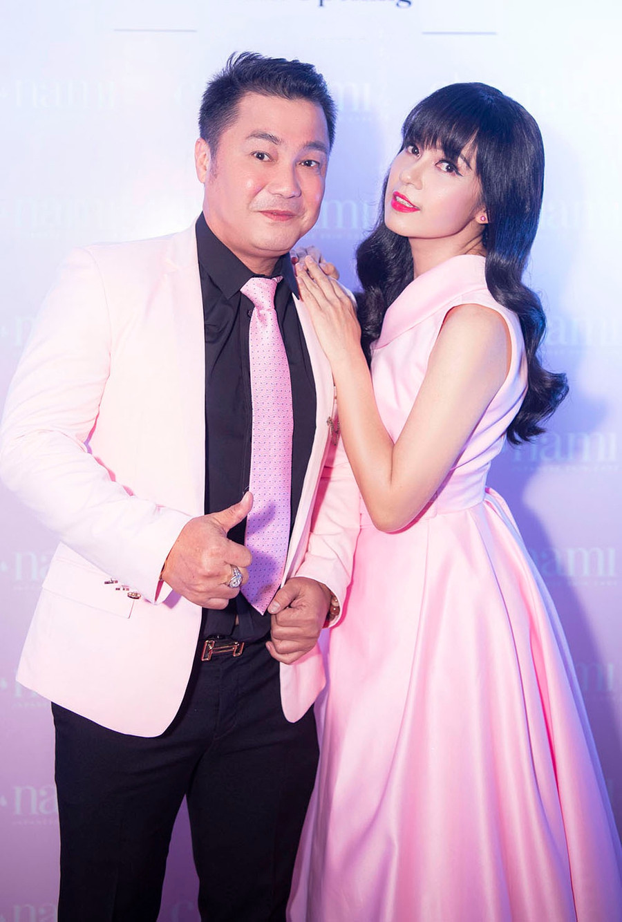 Sau mấy chục năm, hai nghệ sĩ vẫn giữ mối quan hệ thân thiết khiến nhiều người ngưỡng mộ. ẢNH: TL