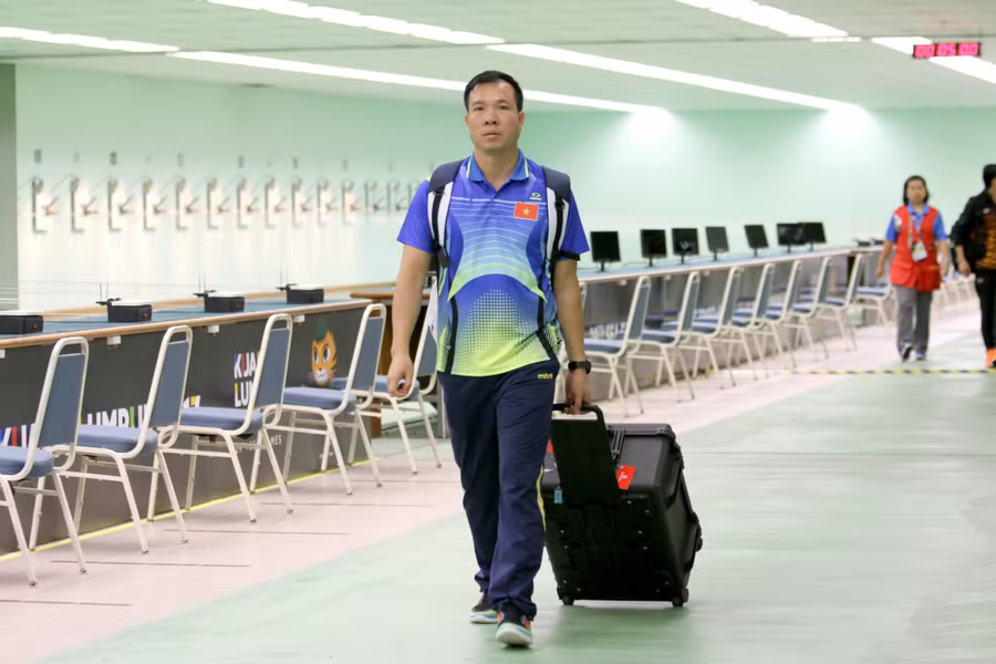  Nhà đương kim vô địch Olympic Hoàng Xuân Vinh cùng đoàn thể thao Việt Nam vượt khó đến Olympic Tokyo giựa mùa dịch bệnh Covid-19 - Ảnh: Khả Hòa