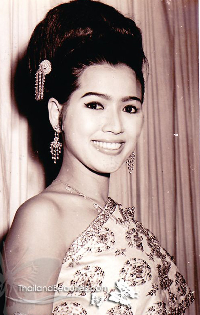 Đường nét trên gương mặt cựu Hoa hậu Hoàn vũ. (Ảnh: ThailandBeauties)