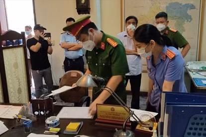 Nguyên Quyền Cục trưởng Cục QLTT tỉnh Hải Dương bị khởi tố tội Lừa đảo chiếm đoạt tài sản. Ảnh: CTV