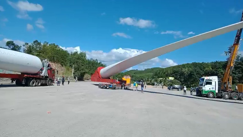 Được biết, dự án Nhà máy điện gió Cầu Đất sẽ sản xuất, kinh doanh điện với quy mô 68,9MW (giai đoạn 2 từ 100-300MW) với tổng diện tích đất thực hiện dự án là 372ha. Dự án có tổng kinh phí đầu tư là 2.440 tỉ đồng với thời gian thực hiện là 50 năm. Được biết, dự án Nhà máy điện gió Cầu Đất sẽ sản xuất, kinh doanh điện với quy mô 68,9MW (giai đoạn 2 từ 100-300MW) với tổng diện tích đất thực hiện dự án là 372ha. Dự án có tổng kinh phí đầu tư là 2.440 tỉ đồng với thời gian thực hiện là 50 năm.