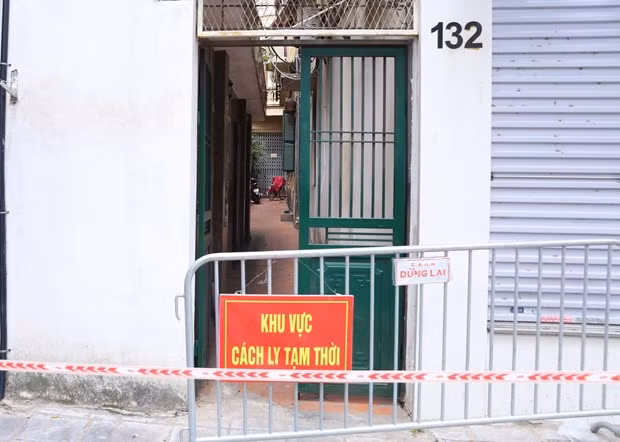 Hà Nội nhanh chóng khoanh vùng, truy vết các trường hợp có liên quan đến ca mắc COVID-19 mới. (Ảnh: Hoàng Hiếu/TTXVN)