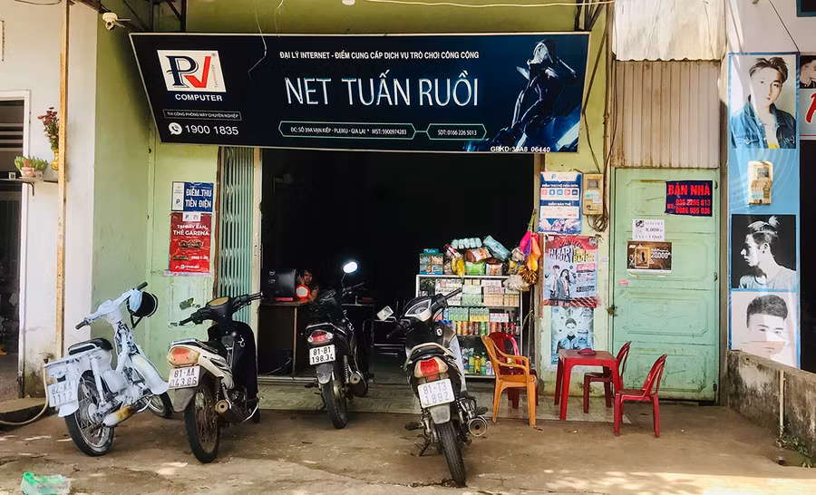  Các điểm cung cấp dịch vụ trò chơi điện tử công cộng, đại lý internet trên địa bàn tỉnh thực hiện nghiêm các quy định về phòng-chống dịch Covid-19. Ảnh Trần Dung