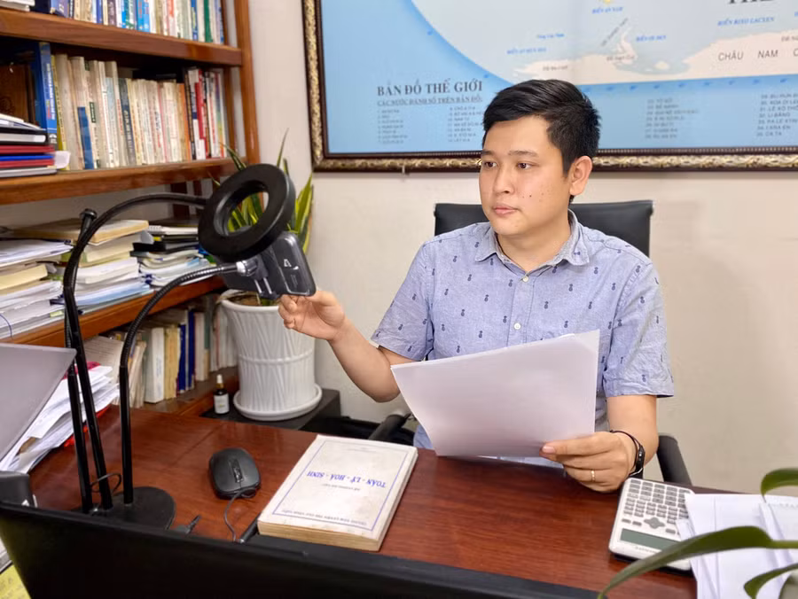 Từ ngày 17-7 cho đến khi dịch bệnh được kiểm soát, mọi công tác dạy học, ôn tập, bồi dưỡng chuyển sang hình thức trực tuyến. Ảnh: Mộc Trà