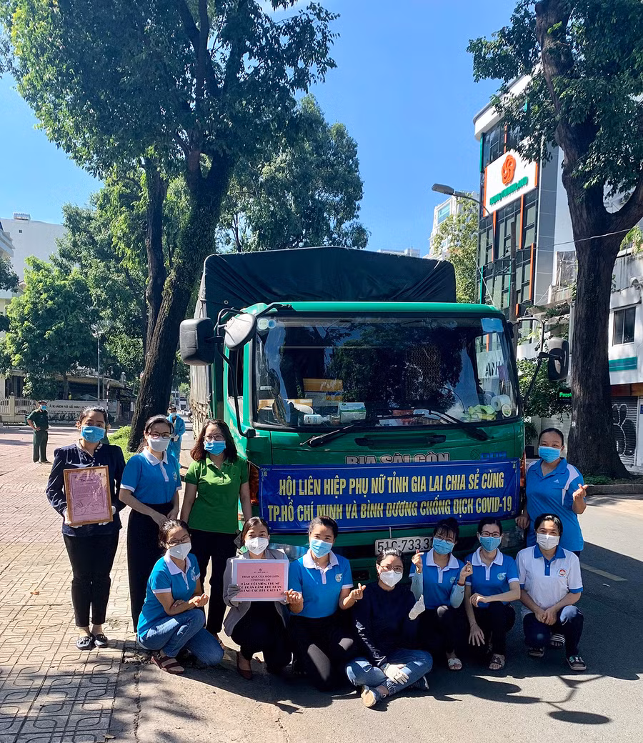  Đến nay, hội viên, phụ nữ trong tỉnh đã ủng hộ gần 20 tấn rau củ quả cho người dân bị ảnh hưởng bởi dịch Covid-19 tại TP. Hồ Chí Minh và tỉnh Bình Dương.