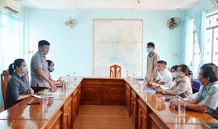 Quang cảnh buổi làm việc giữa Báo Gia Lai và UBND huyện Đức Cơ về công tác phát hành báo. Ảnh: Vĩnh Hoàng Quang cảnh buổi làm việc giữa Báo Gia Lai và UBND huyện Đức Cơ. Ảnh: Vĩnh Hoàng