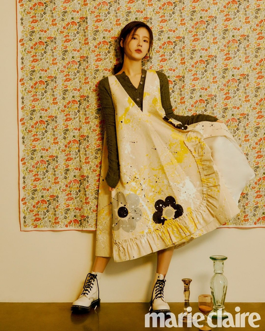 Nhan sắc của Miyeon nhóm (G)I-DLE theo hướng có chút u buồn, kiêu sa và nhẹ nhàng tựa như nàng công chúa thời xa xưa. Miyeon với vẻ đẹp đậm chất nữ tính là nét chấm phá thú vị trong nhóm (G)I-DLE theo style mạnh mẽ, phá cách. ẢNH: INSTAGRAM NV