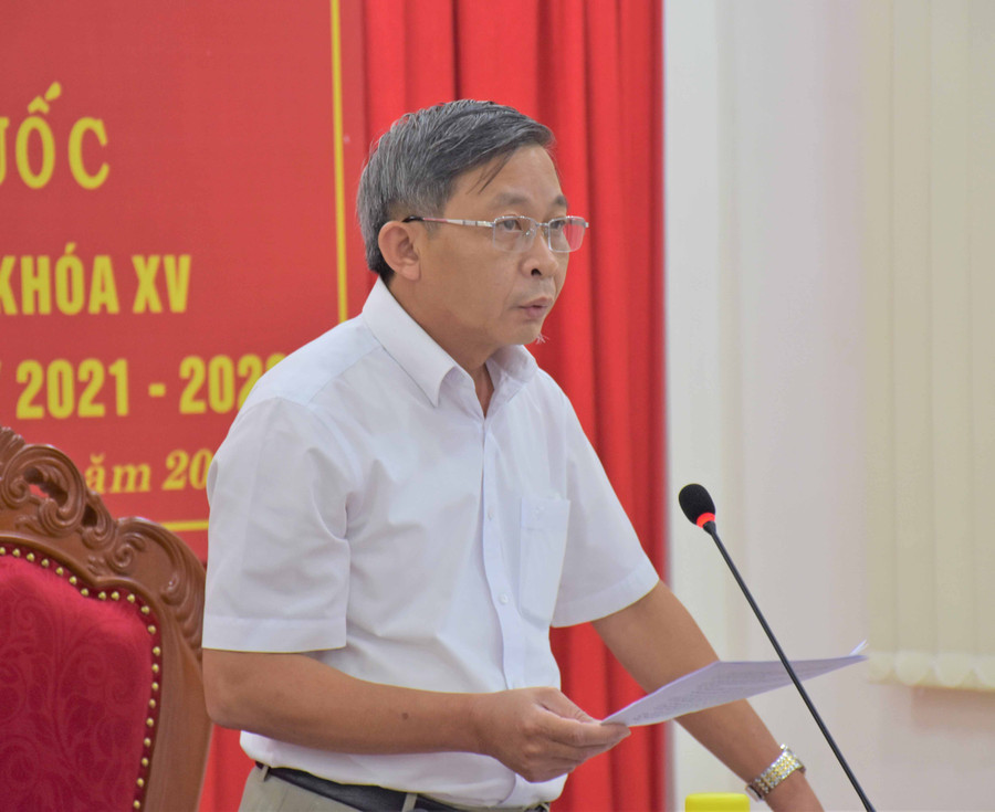 ông Huỳnh Thế Mạnh-Ủy viên Ban Thường vụ Tỉnh ủy, Trưởng ban Tuyên giáo Tỉnh ủy đại diện cho Uỷ ban bầu cử tỉnh Gia Lai phát biểu tại hội nghị. ẢnhTrần Dung