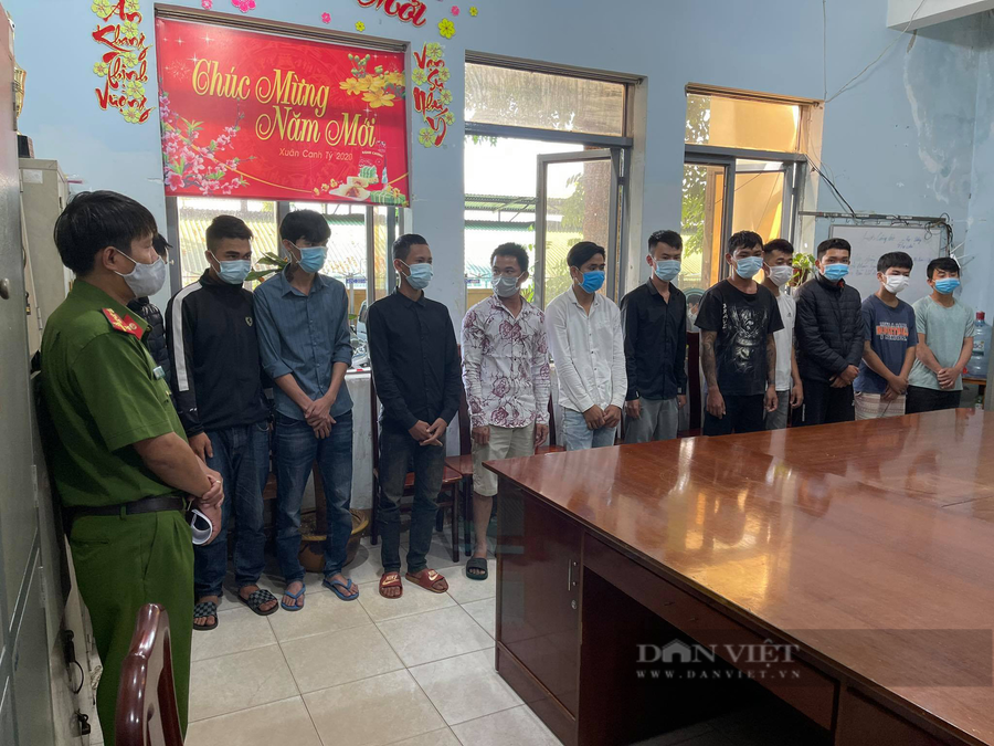 Các đối tượng tại cơ quan công an. Ảnh:N.G